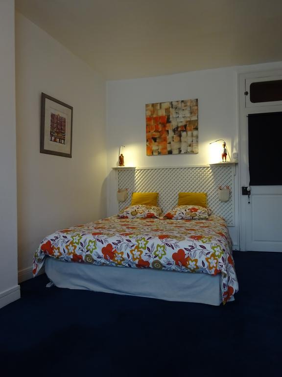 Chambres D'Hotes Les Capucins Bergues Exterior photo